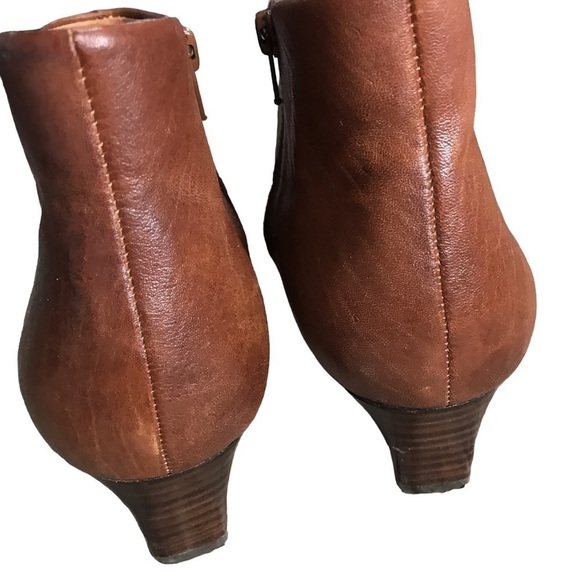 Sofft Racheal leather ankle booties in cognac brown 8M - Picture 10 of 11